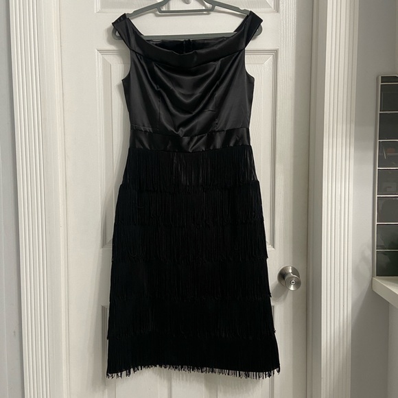 Queen of Hearts Black Off-Shoulder Fringe Dress Large New Tag Cocktail Party - Picture 1 of 7